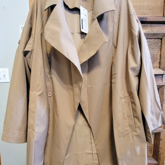 Jacket / Coat - Picture 3 of 4